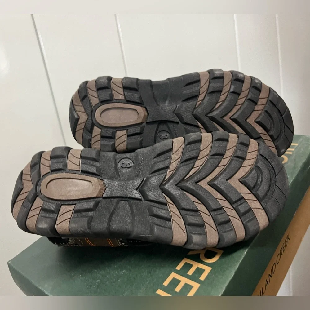NEW Highland Creek Royce Youth Kids Sandals Casual Size 3 Little Boy Brown Black
